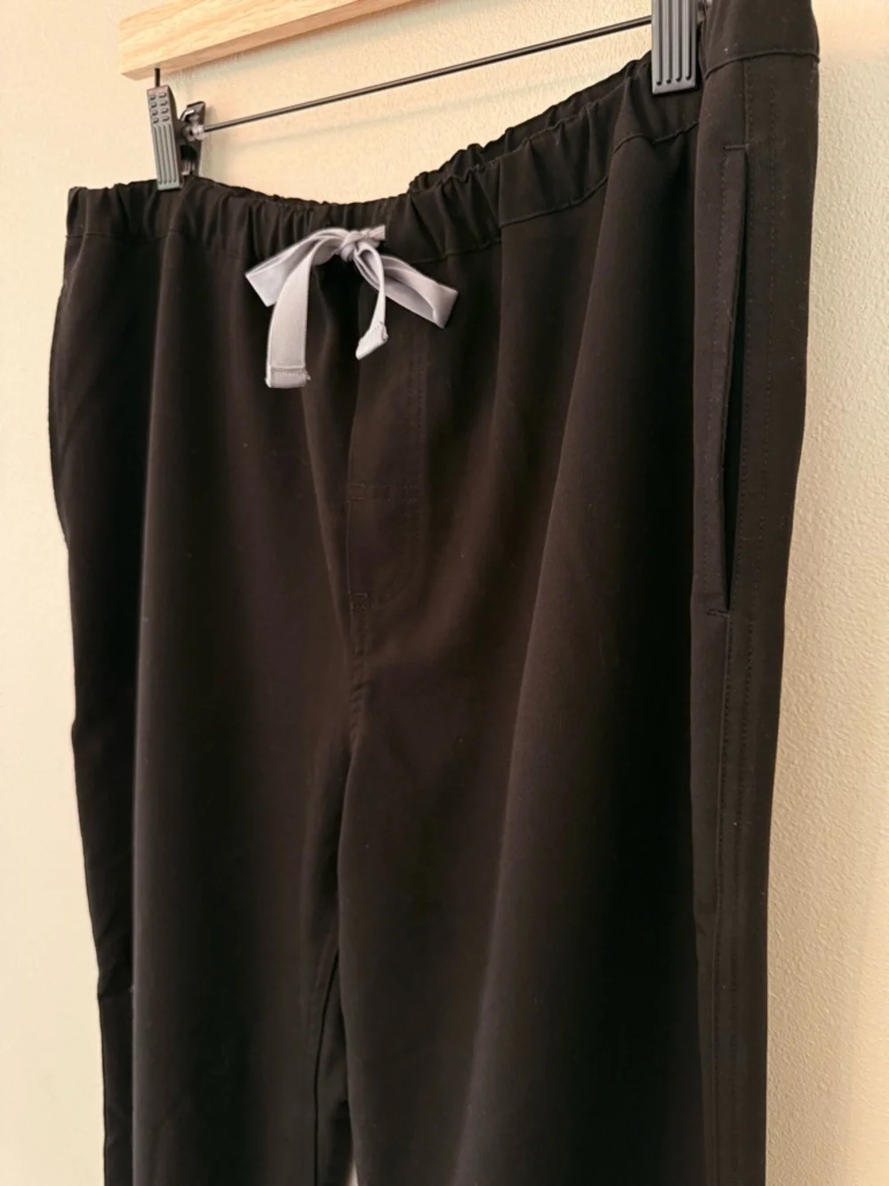 FIGS Pisco Basic Scrub Pants FIONx Black Straight Leg L Like New FM4500